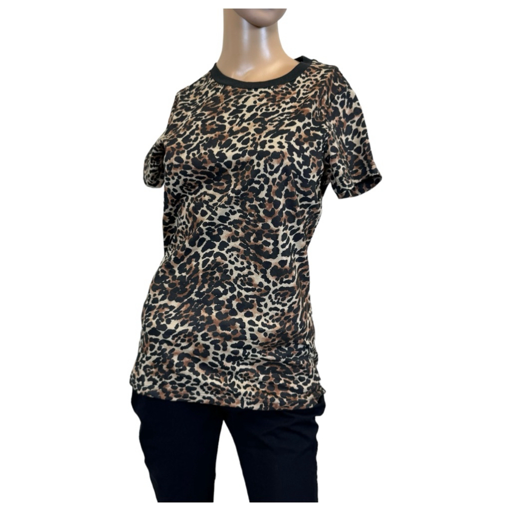 District Made Size Small leopard t shirt